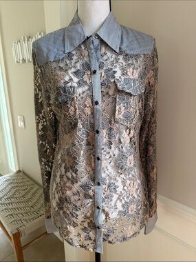 BKE Boutique Y2K Western Sheer Lace Snap Front Blouse L Floral Black Taupe